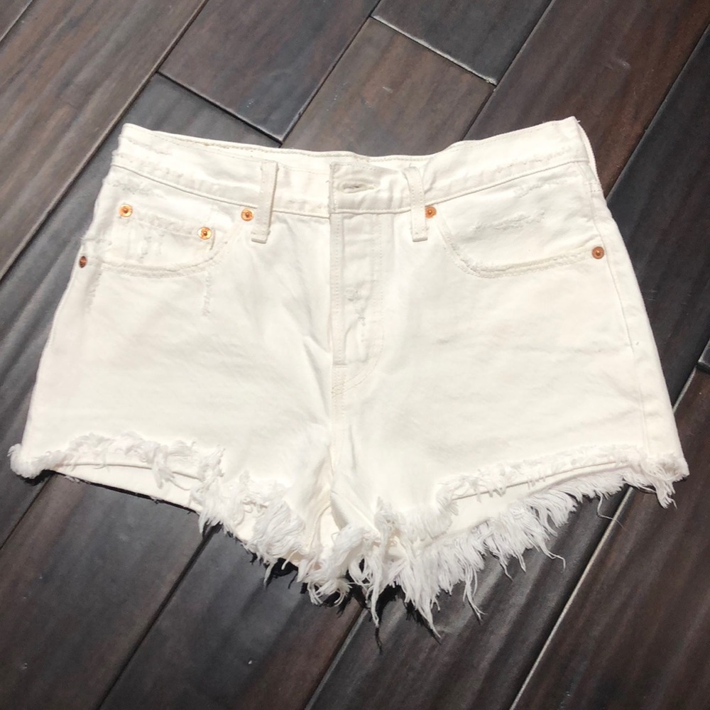 Levi’s 501 white jean shorts